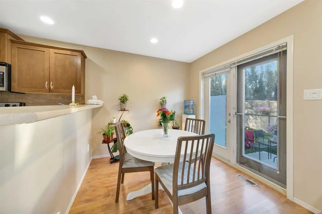 1407 53 Avenue, #1
