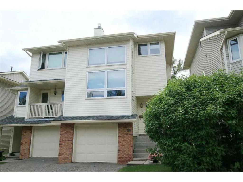 33 Millrise Lane SW