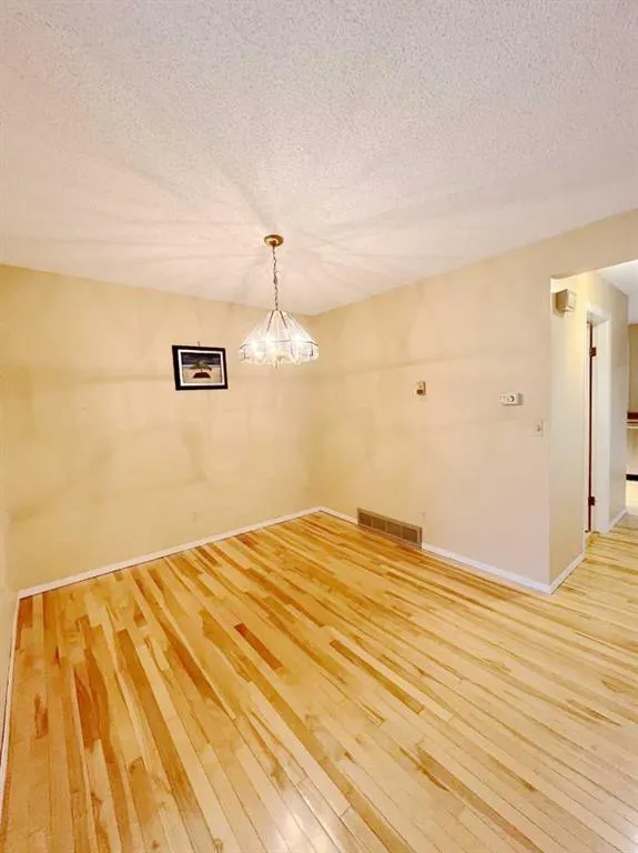 33 Millrise Lane SW