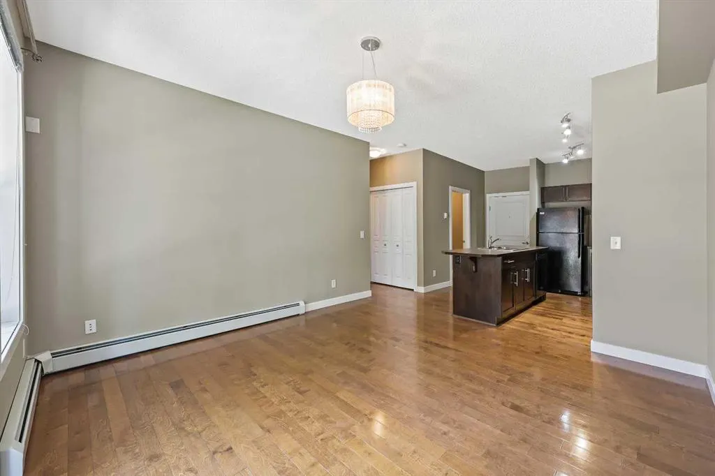 48 Panatella Road NW, #102