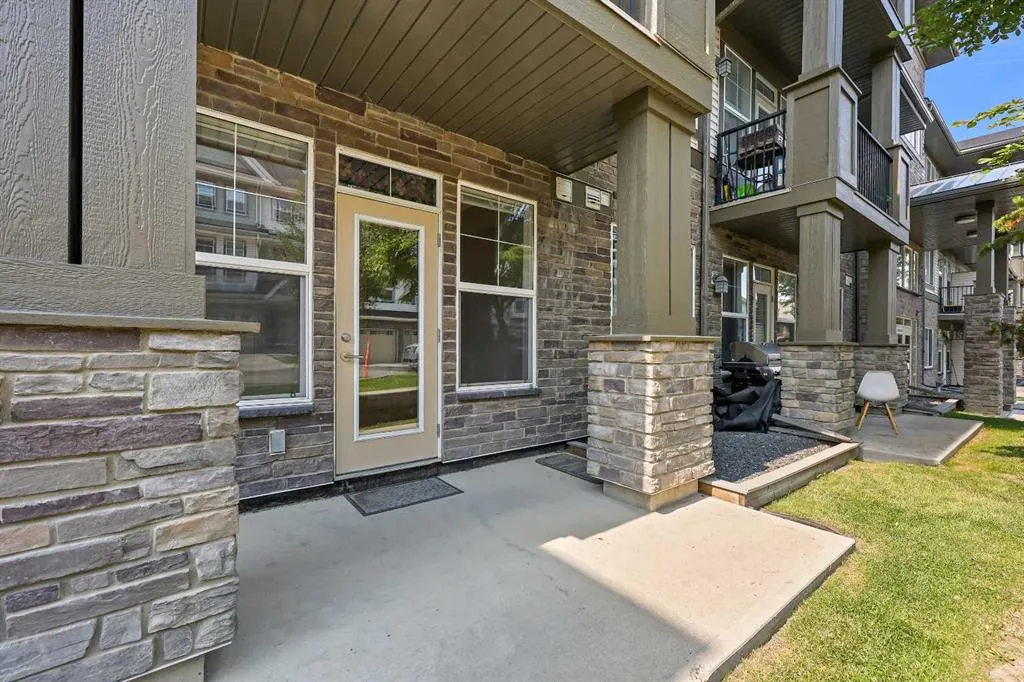 48 Panatella Road NW, #102