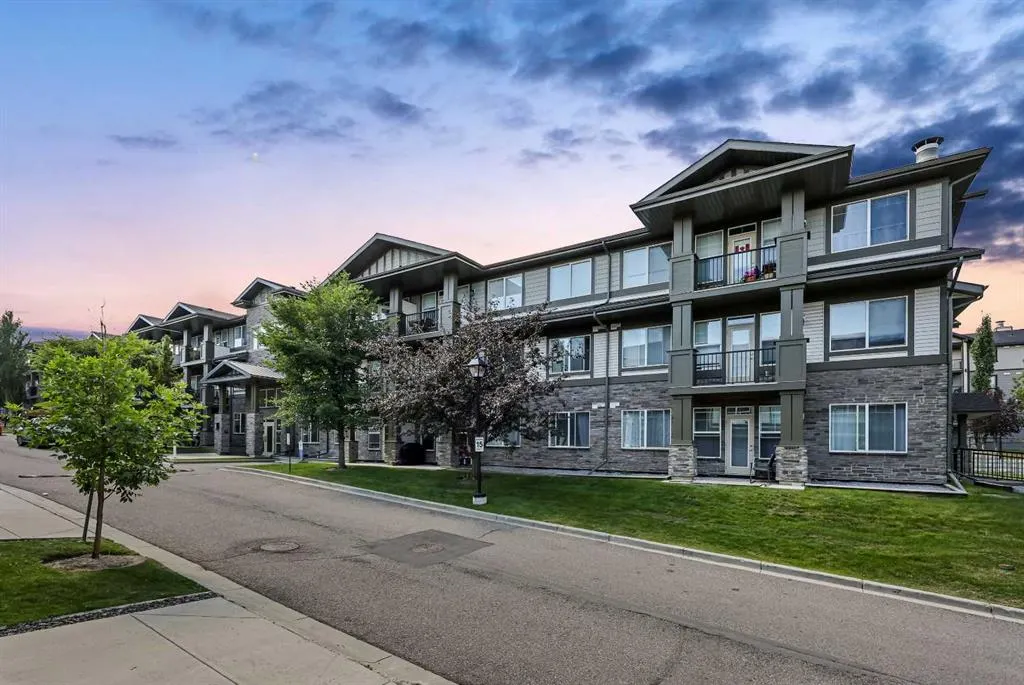 48 Panatella Road NW, #102