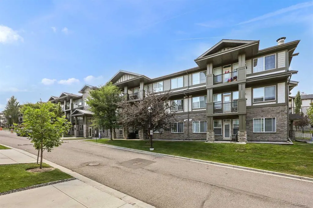 48 Panatella Road NW, #102