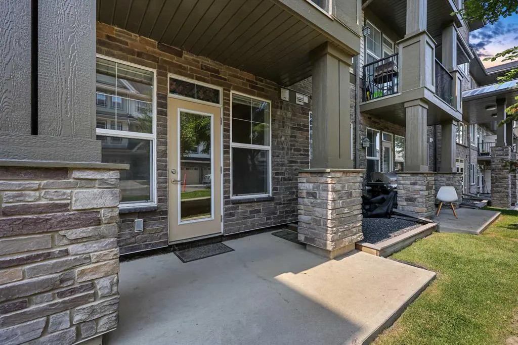 48 Panatella Road NW, #102
