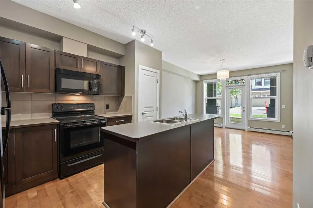 48 Panatella Road NW, #102