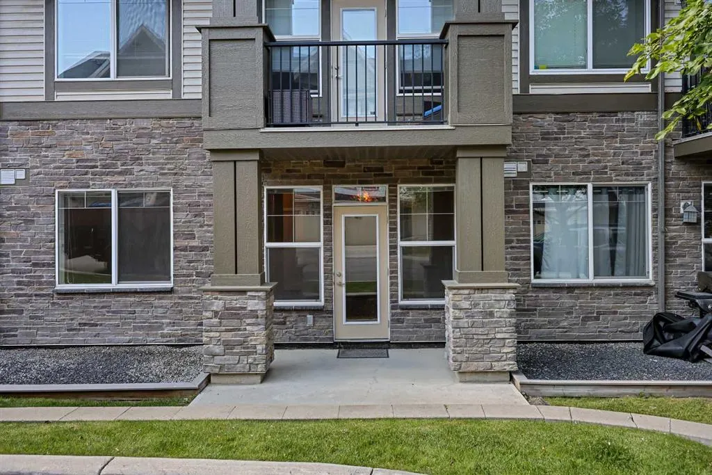 48 Panatella Road NW, #102