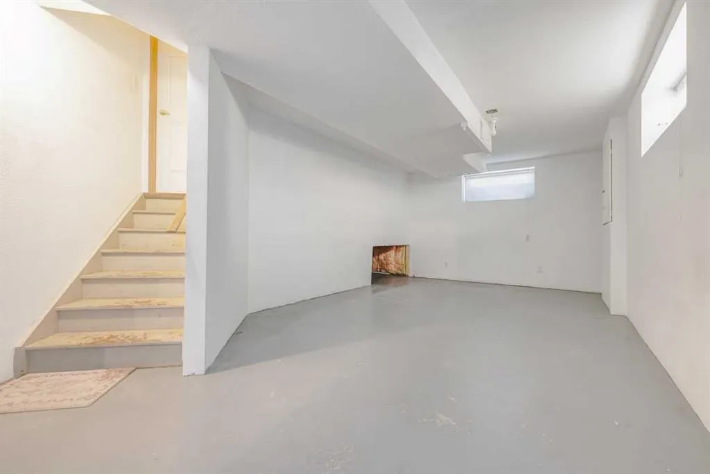 19 Erin Grove SE