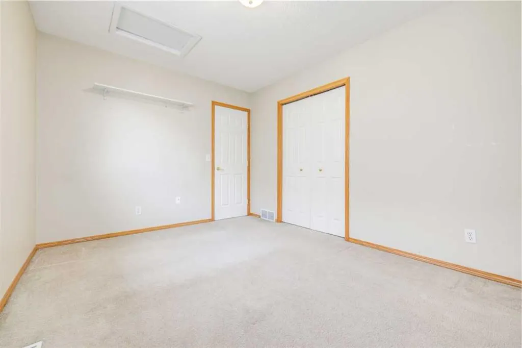 19 Erin Grove SE