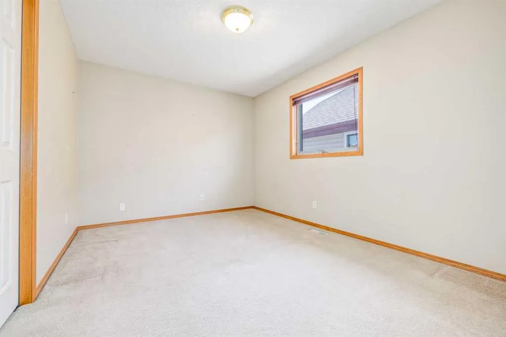 19 Erin Grove SE