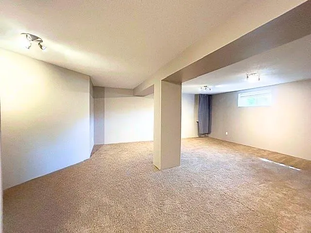 77 Kingston Drive
