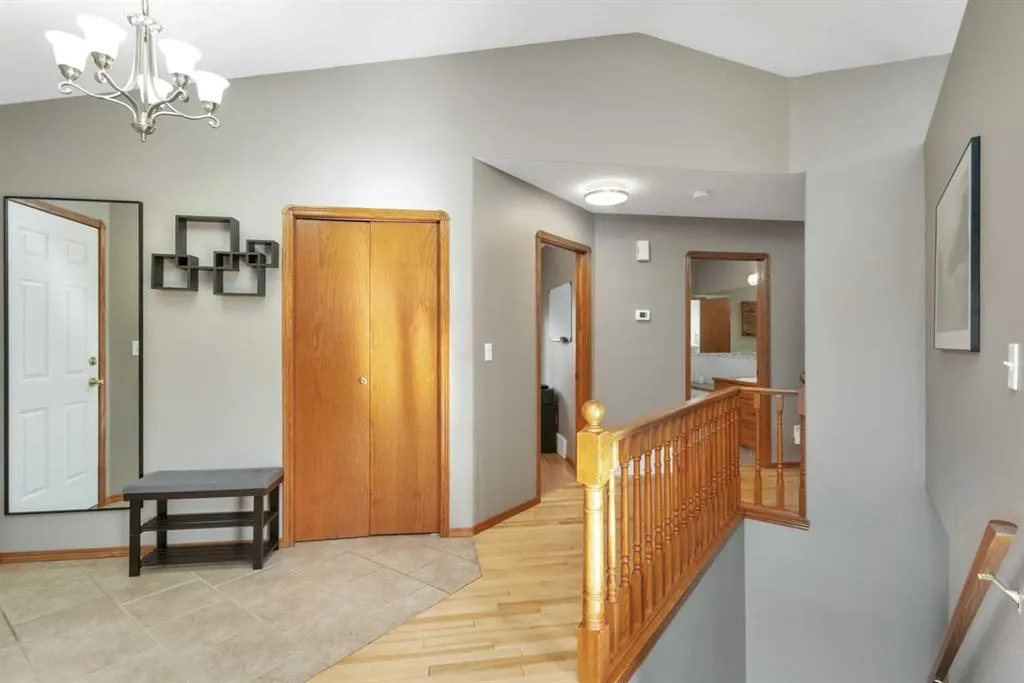 77 Kingston Drive
