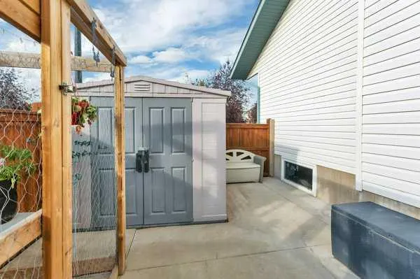 77 Kingston Drive