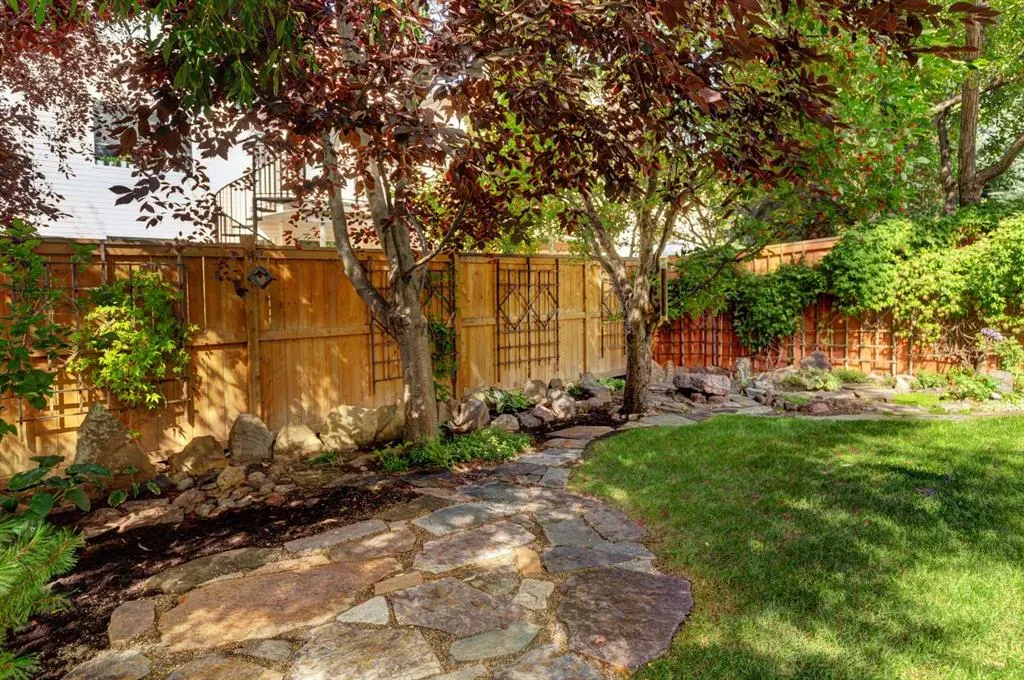 23 Sierra Nevada Way SW