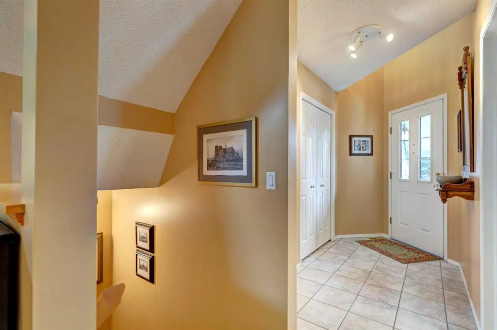 23 Sierra Nevada Way SW