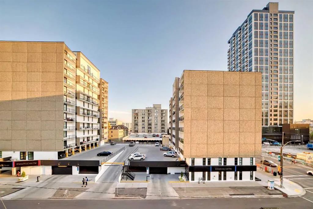 340 14 Avenue SW, #401