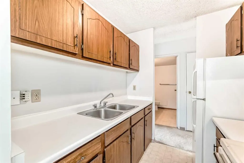 340 14 Avenue SW, #401