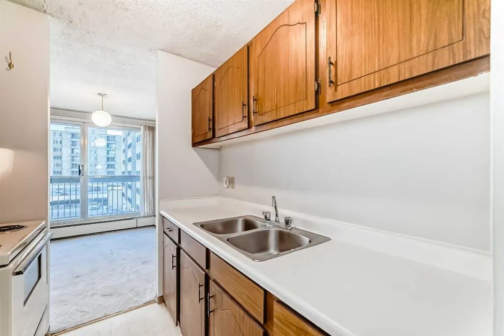 340 14 Avenue SW, #401