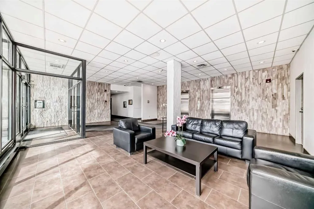 340 14 Avenue SW, #401