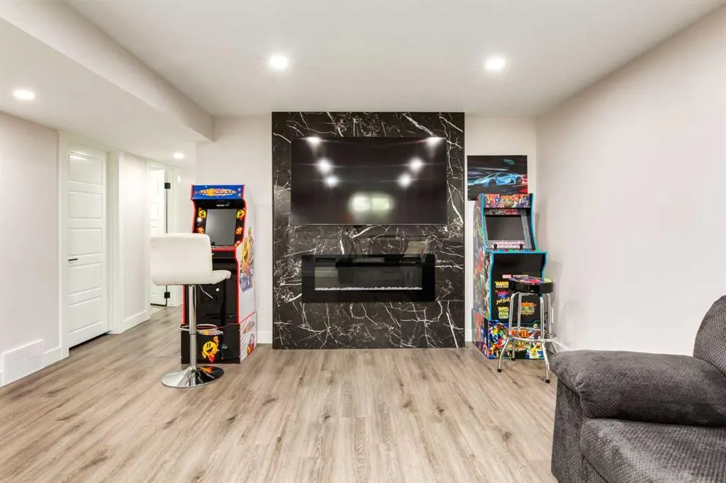 392 Cantrell Drive SW
