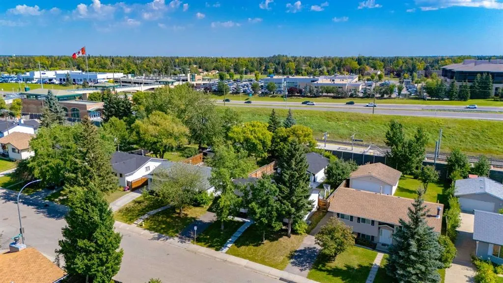 392 Cantrell Drive SW