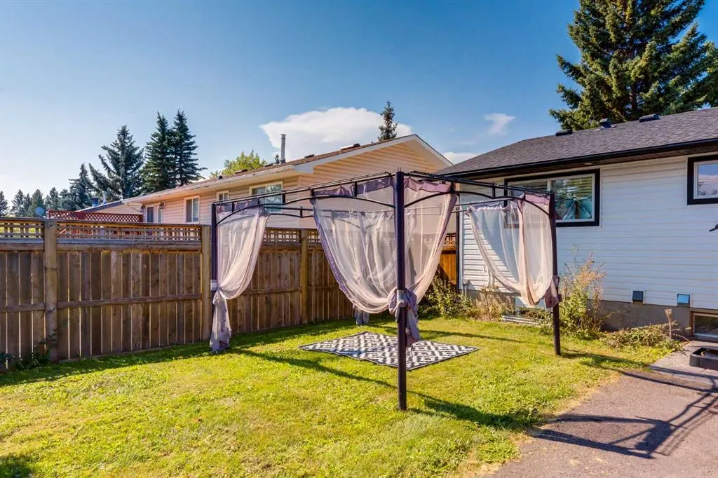 392 Cantrell Drive SW