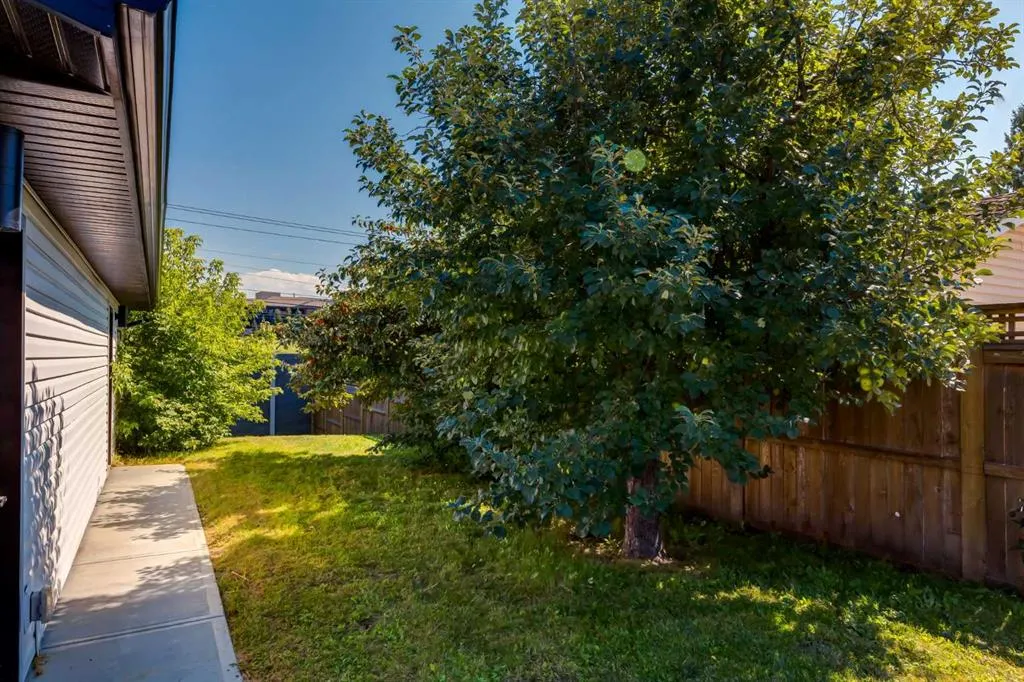 392 Cantrell Drive SW