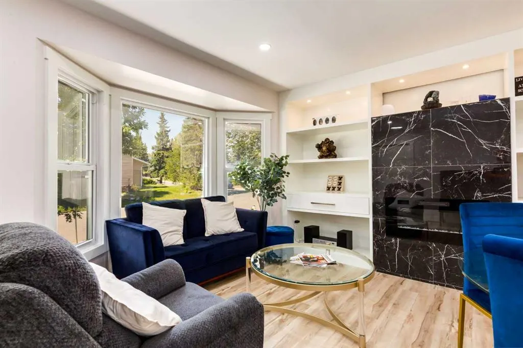 392 Cantrell Drive SW