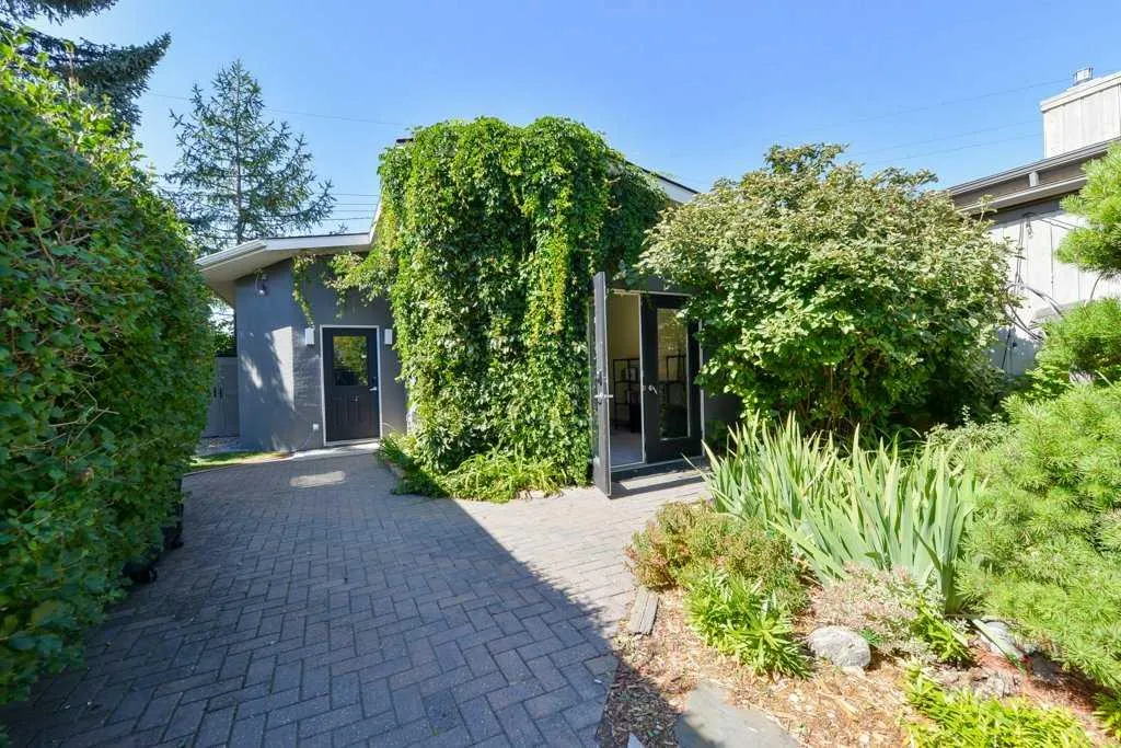2256 Longridge Drive SW