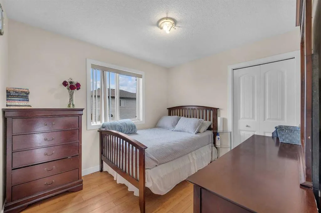 143 Taralake Way NE
