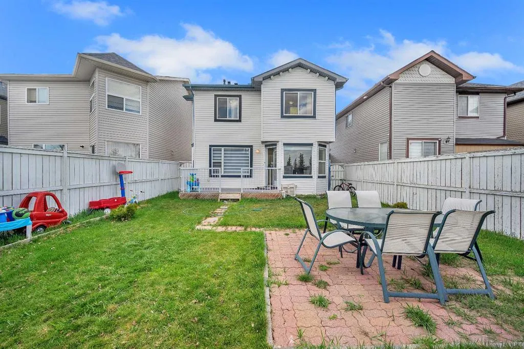 143 Taralake Way NE