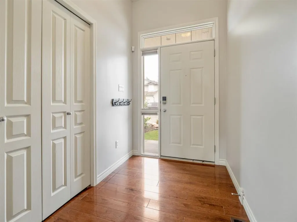347 Squamish Court W
