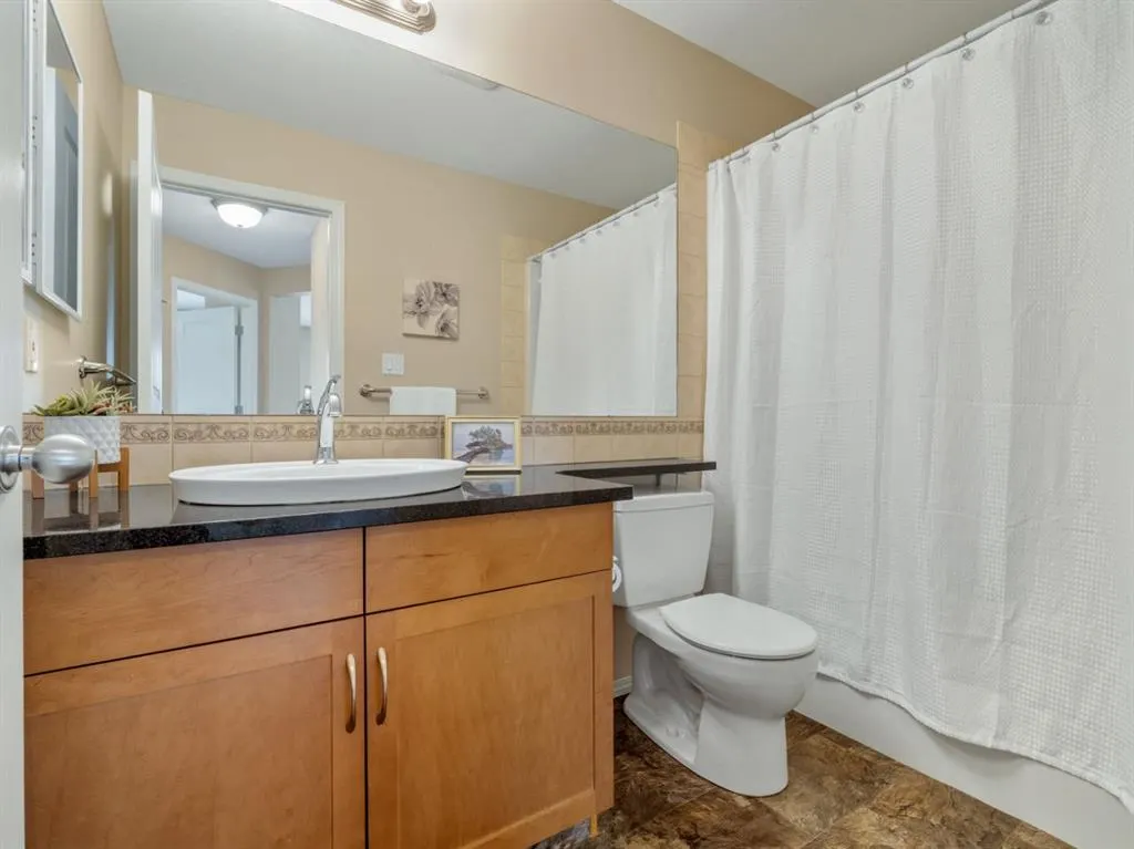 347 Squamish Court W