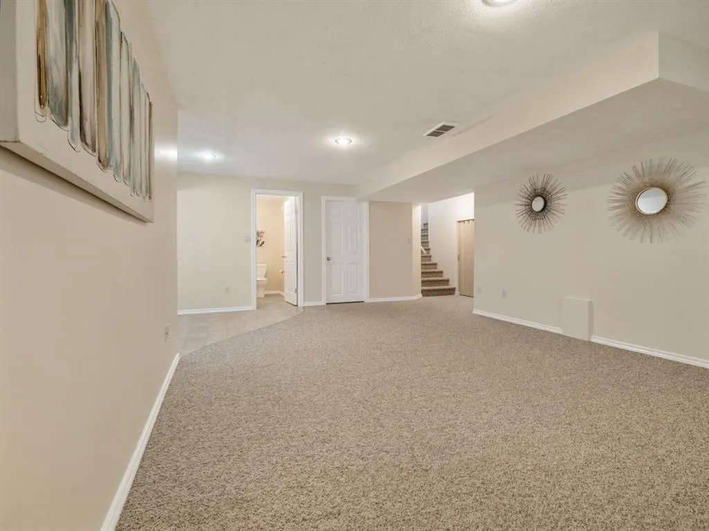 347 Squamish Court W