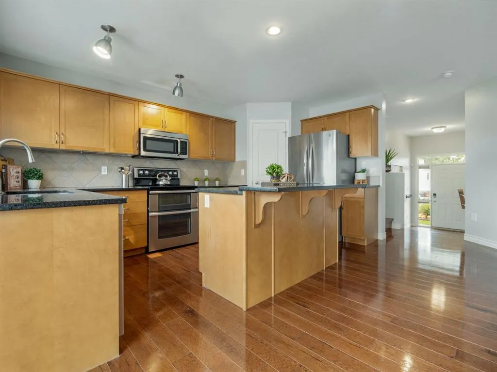347 Squamish Court W
