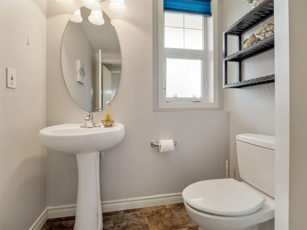 347 Squamish Court W