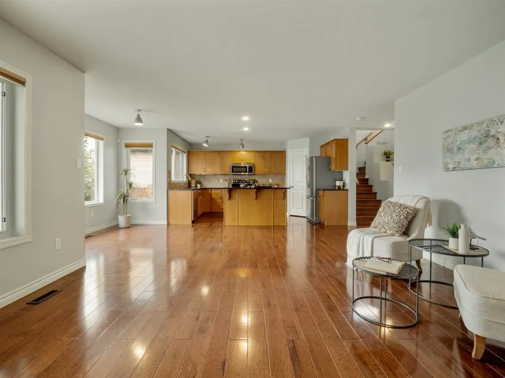 347 Squamish Court W