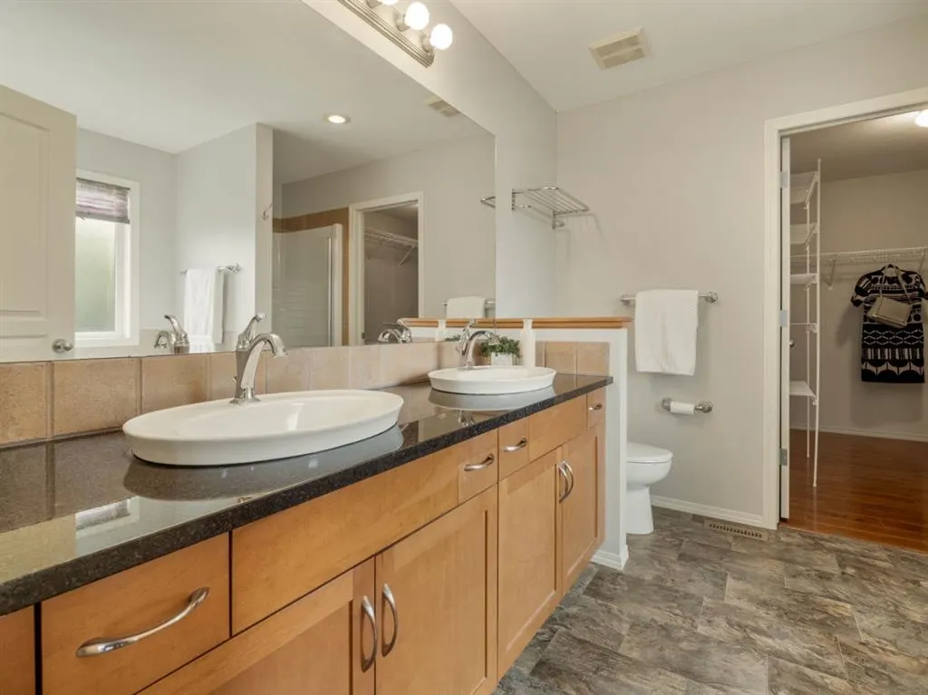 347 Squamish Court W