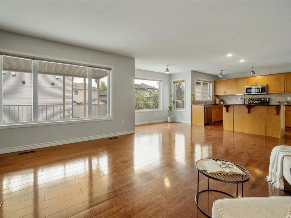 347 Squamish Court W