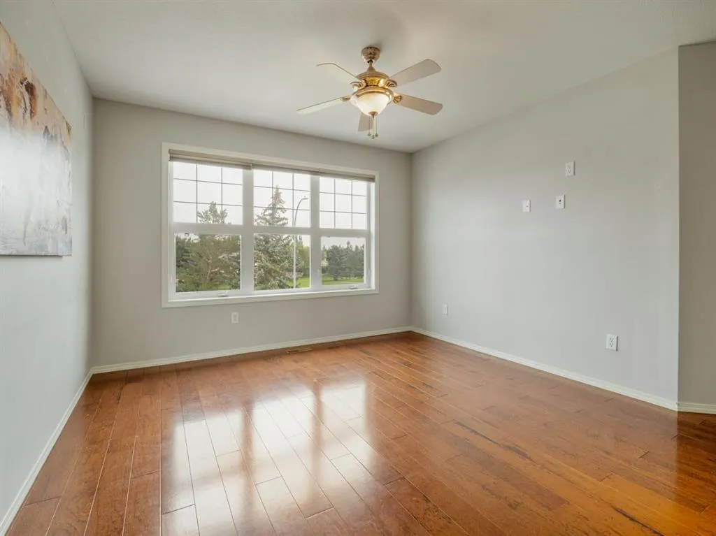 347 Squamish Court W
