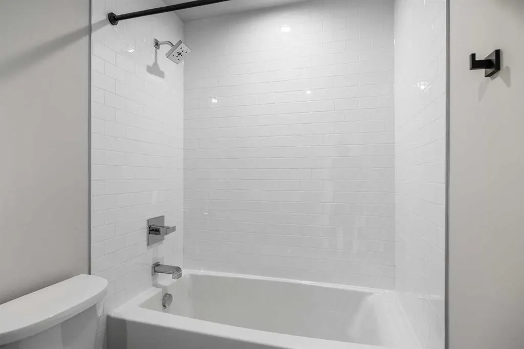 110 18A Street NW, #701