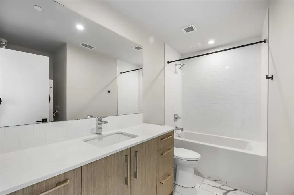 110 18A Street NW, #701