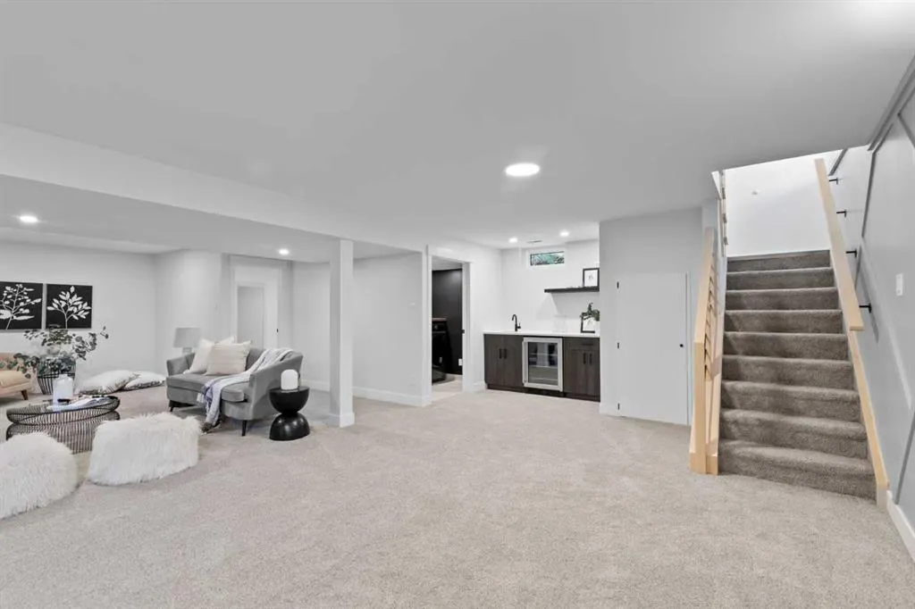 1275 Lake Sundance Crescent SE