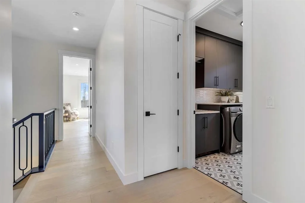 42 Collingwood Place NW