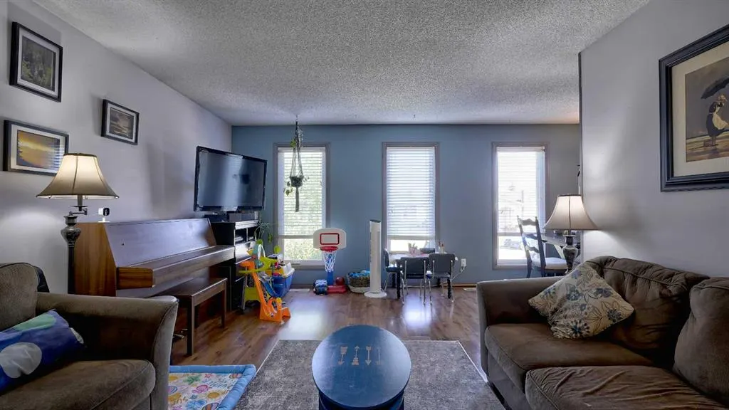 88 Summerfield Close SW