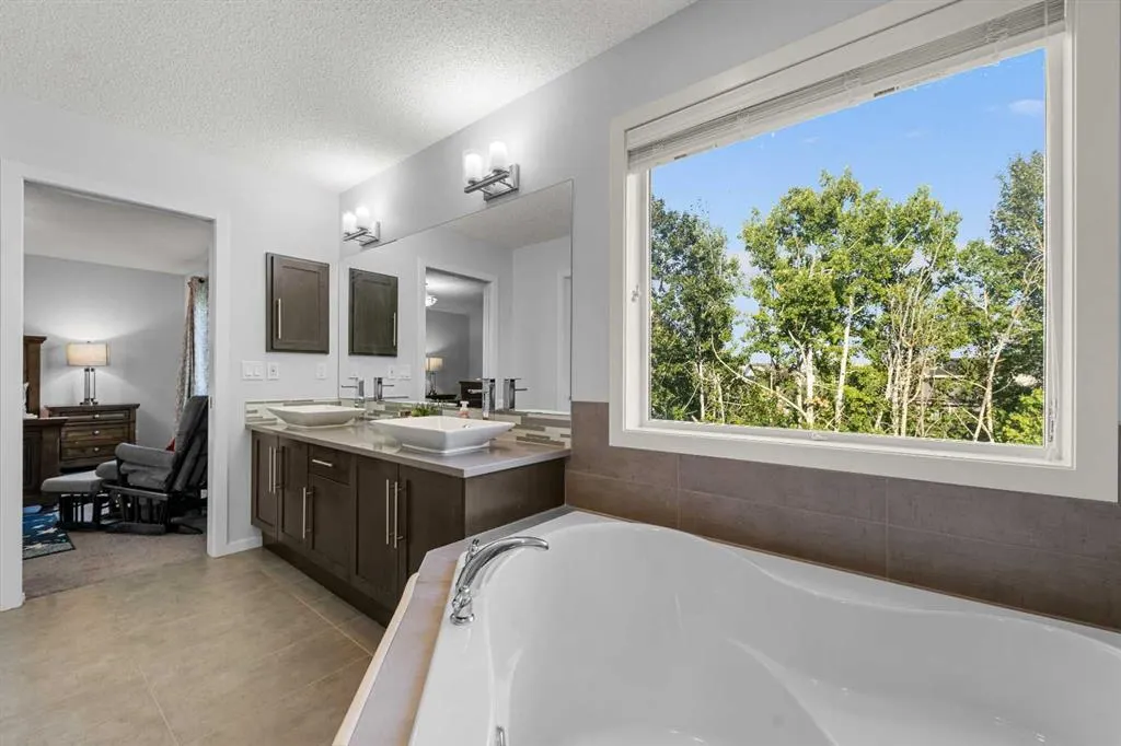 220 Walgrove Heath SE