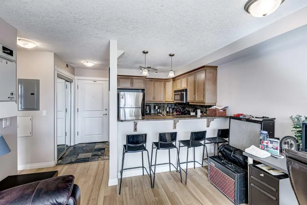 725 4 Street NE, #304