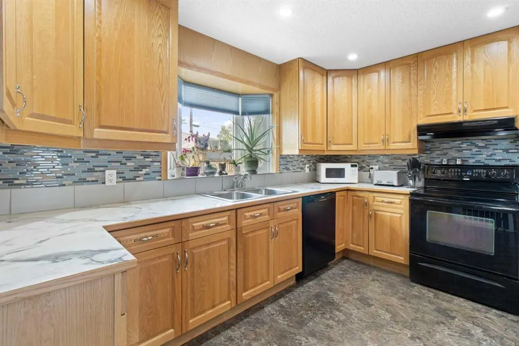 4147 Maryvale Drive NE