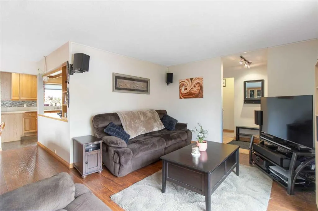 4147 Maryvale Drive NE