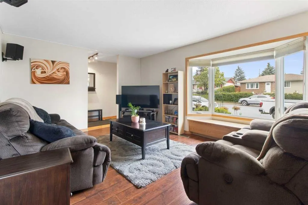 4147 Maryvale Drive NE