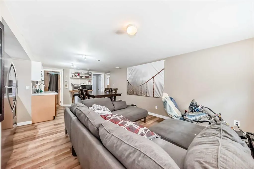 1611 Radisson Drive SE